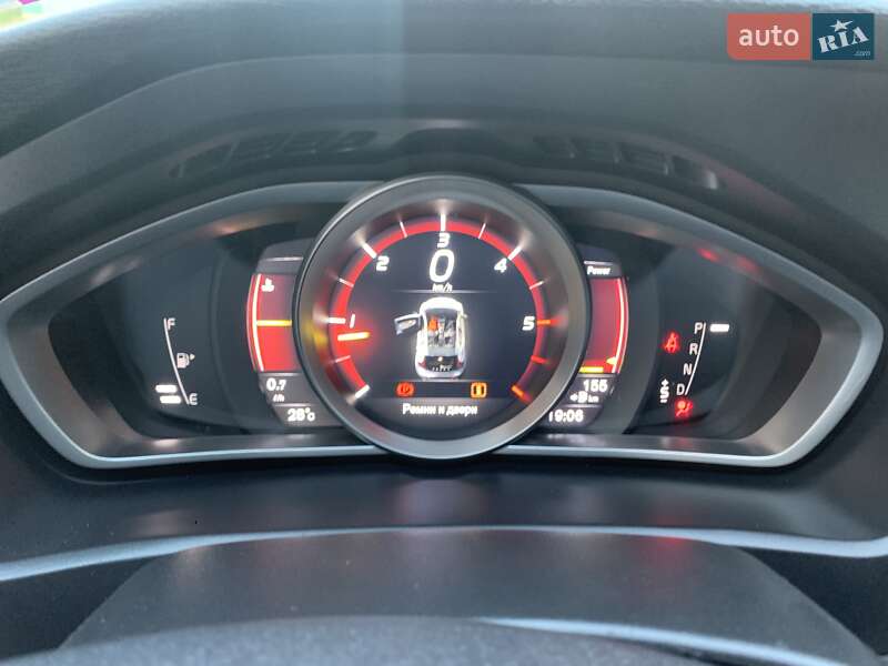 Хетчбек Volvo V40 2019 в Бродах