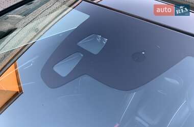 Хэтчбек Volvo V40 2019 в 
