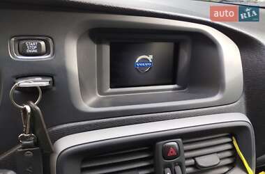 Хэтчбек Volvo V40 2014 в 