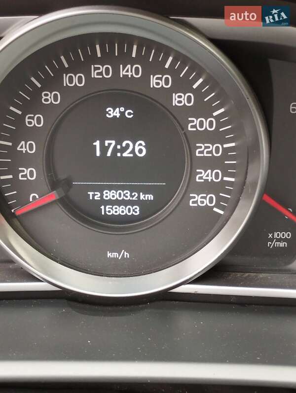 Хэтчбек Volvo V40 2014 в Киеве