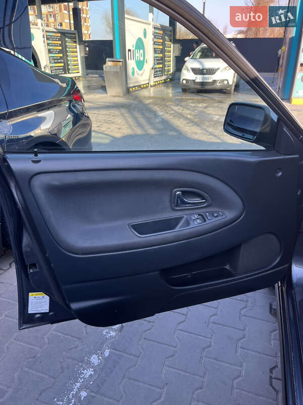 Универсал Volvo V40 2002 в Киеве