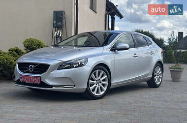 Хэтчбек Volvo V40 2014 в 