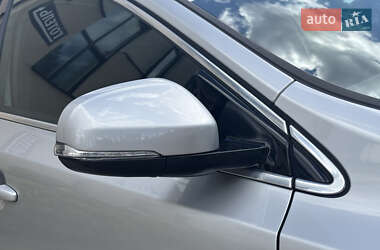 Хэтчбек Volvo V40 2014 в 