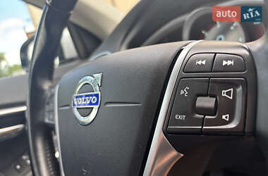 Хэтчбек Volvo V40 2014 в 