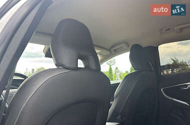 Хэтчбек Volvo V40 2014 в 