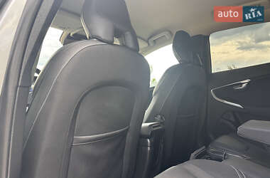 Хэтчбек Volvo V40 2014 в 