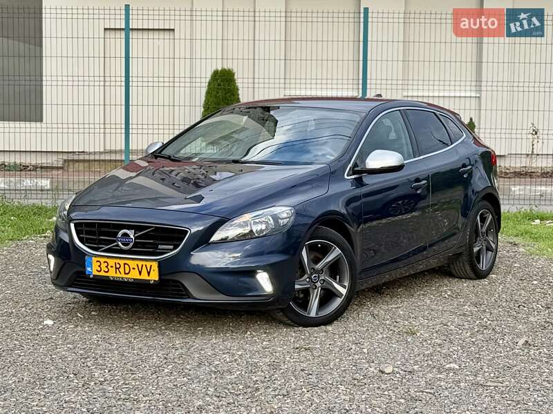 Хэтчбек Volvo V40 2014 в 
