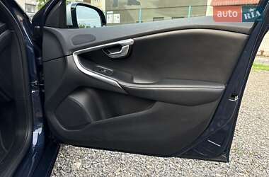 Хэтчбек Volvo V40 2014 в 