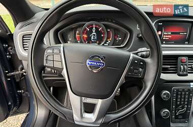 Хэтчбек Volvo V40 2014 в 