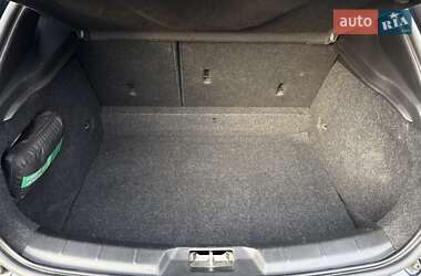 Хэтчбек Volvo V40 2014 в 