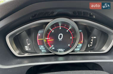 Хэтчбек Volvo V40 2014 в 
