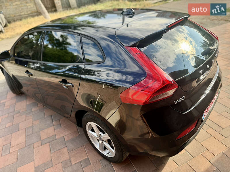 Хэтчбек Volvo V40 2013 в Одессе