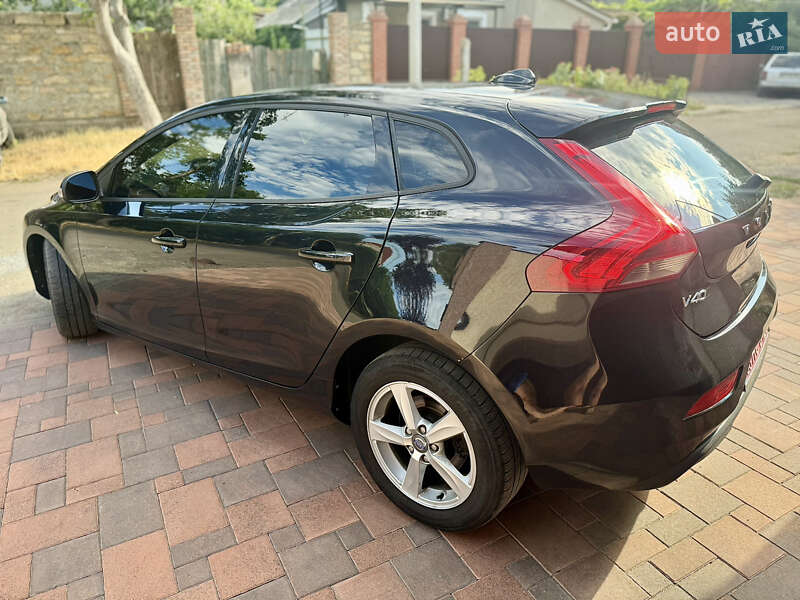 Хэтчбек Volvo V40 2013 в Одессе