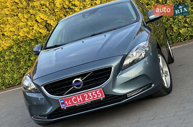 Хэтчбек Volvo V40 2014 в 