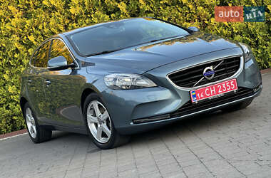 Хэтчбек Volvo V40 2014 в 