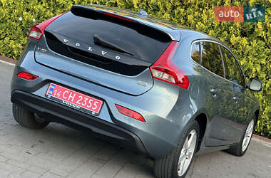 Хэтчбек Volvo V40 2014 в 