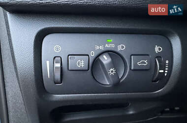 Хэтчбек Volvo V40 2014 в 