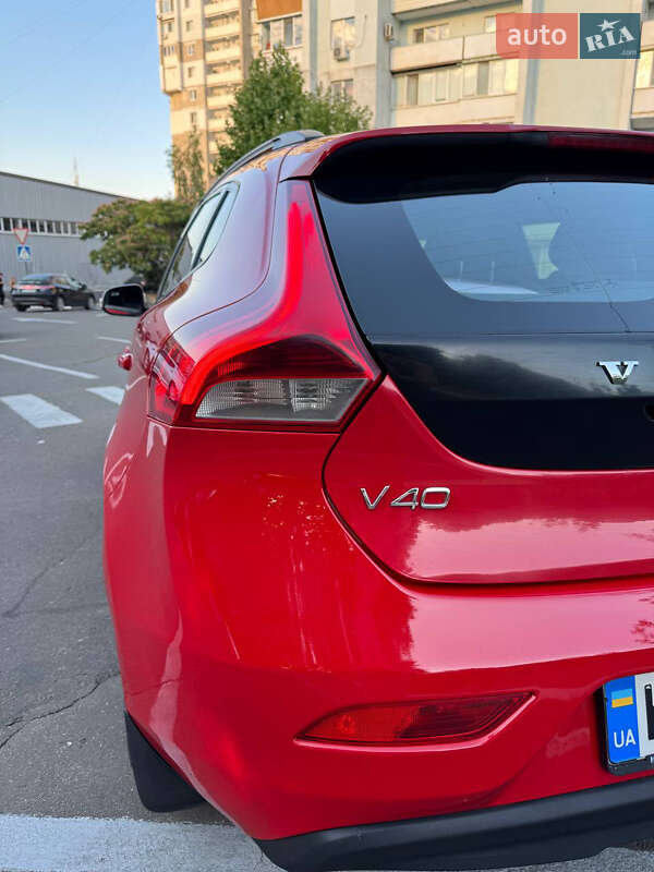 Хетчбек Volvo V40 2013 в Кривому Розі