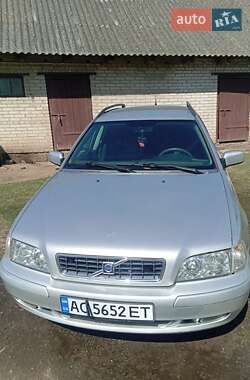 Універсал Volvo V40 2003 в Луцьку
