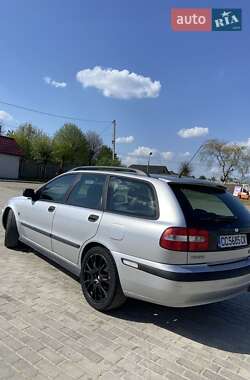 Универсал Volvo V40 2003 в 
