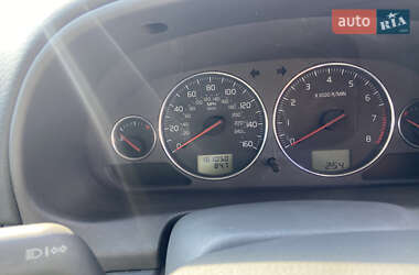 Универсал Volvo V40 2003 в 