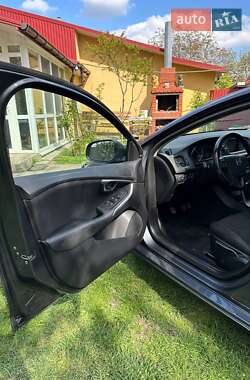 Хэтчбек Volvo V40 2013 в 