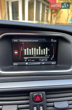 Хэтчбек Volvo V40 2013 в 