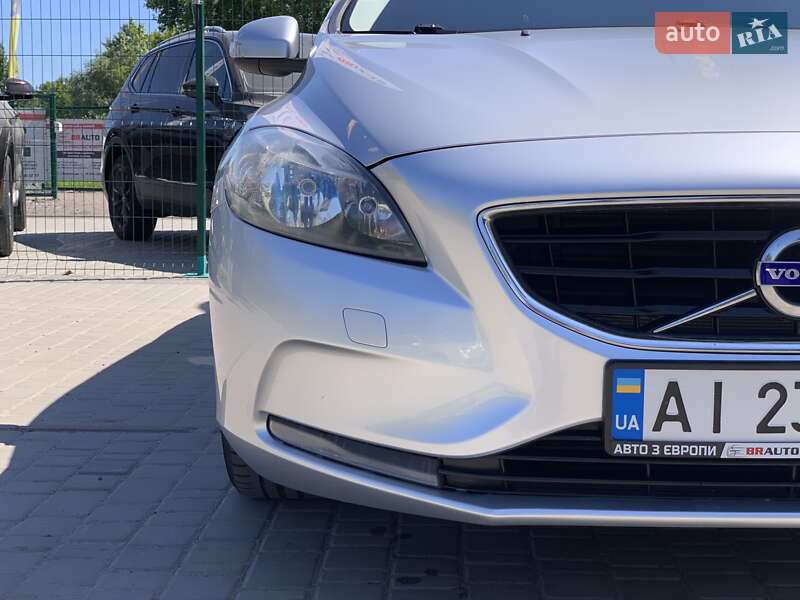Хэтчбек Volvo V40 2014 в Бердичеве