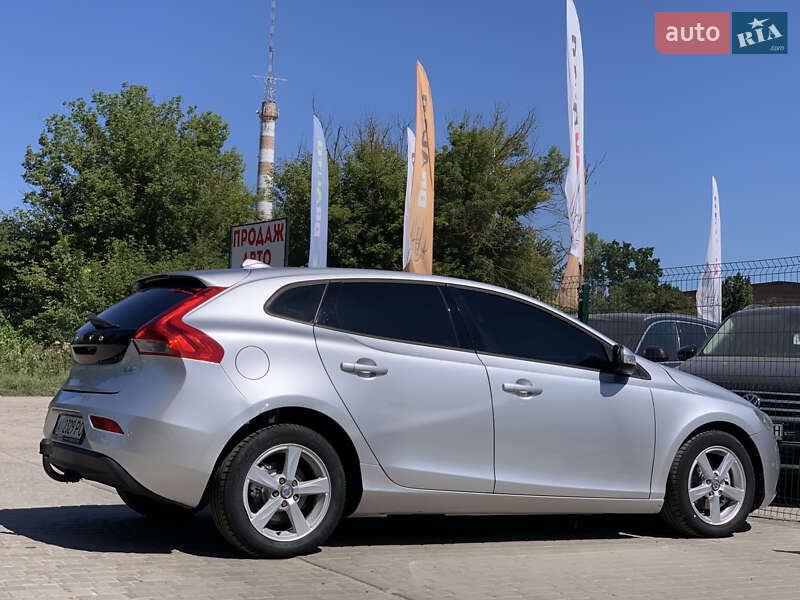 Хэтчбек Volvo V40 2014 в Бердичеве