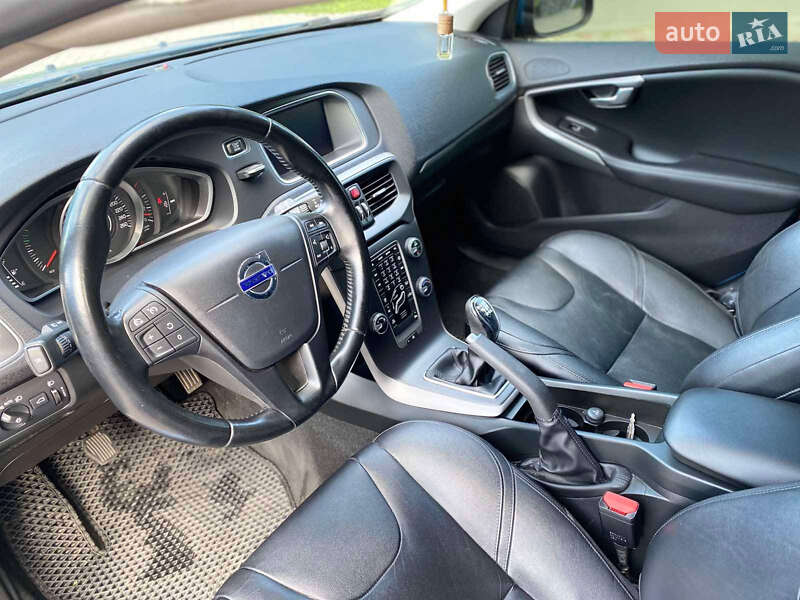 Хэтчбек Volvo V40 2014 в Староконстантинове фото 15 Хэтчбек Volvo V40 2014 в Староконстантинове