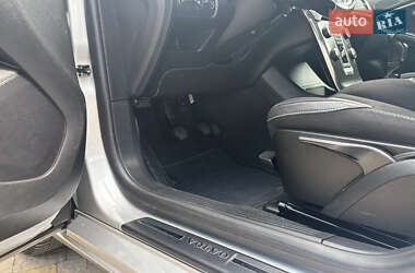Хэтчбек Volvo V40 2014 в 