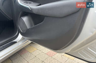 Хэтчбек Volvo V40 2014 в 