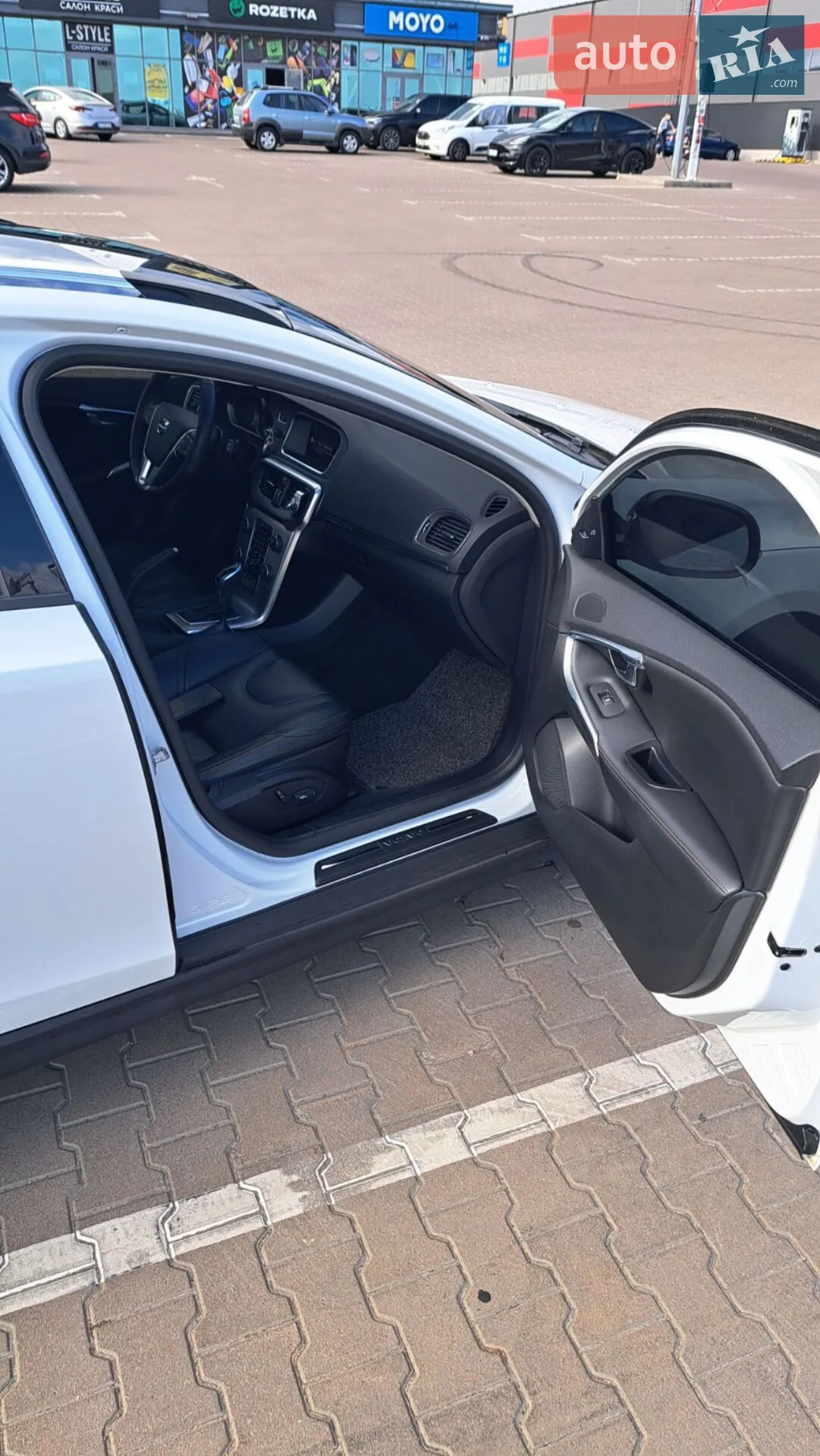 2019 Volvo V40 - мініатюра 3