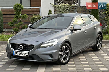 Хэтчбек Volvo V40 2017 в Стрые