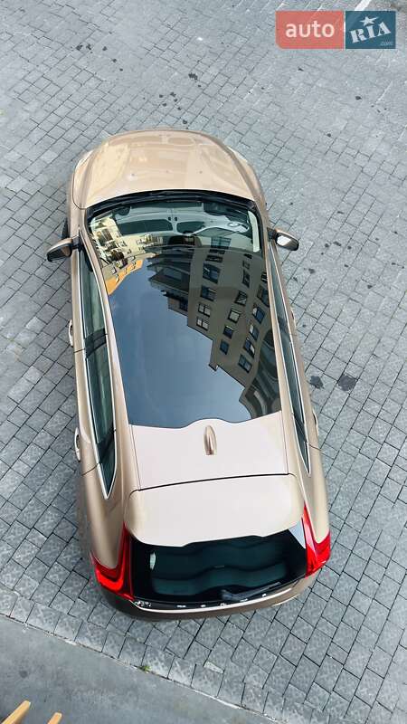 Хэтчбек Volvo V40 2016 в Львове