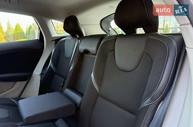Хэтчбек Volvo V40 2013 в 