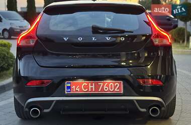 Хэтчбек Volvo V40 2014 в 