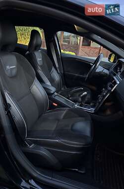 Хэтчбек Volvo V40 2014 в 