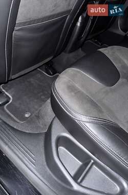 Хэтчбек Volvo V40 2014 в 