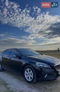 Хэтчбек Volvo V40 2014 в 