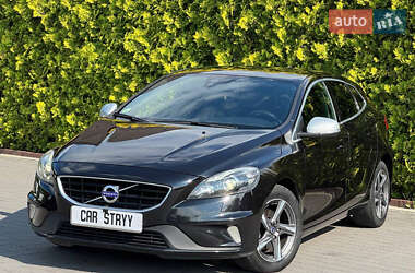 Хэтчбек Volvo V40 2015 в 