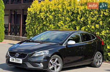 Хэтчбек Volvo V40 2015 в 
