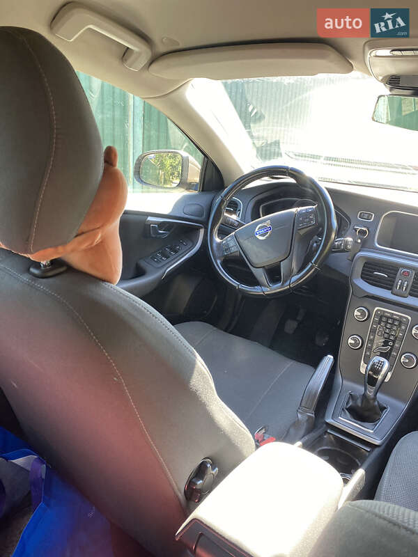 Хэтчбек Volvo V40 2014 в Белой Церкви
