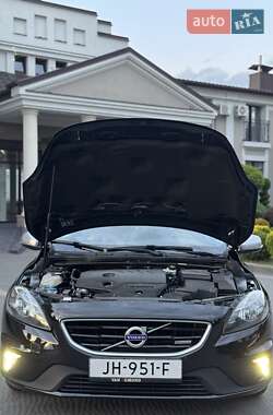 Хэтчбек Volvo V40 2014 в 