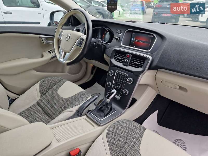 Хетчбек Volvo V40 2018 в Вінниці