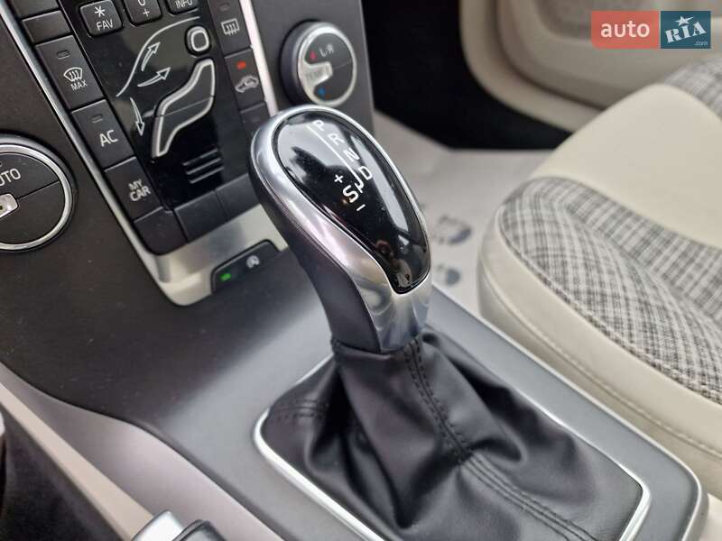 Хетчбек Volvo V40 2018 в Вінниці