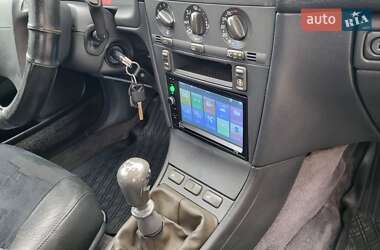 Универсал Volvo V40 1999 в 
