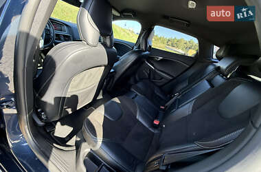 Хэтчбек Volvo V40 2014 в 