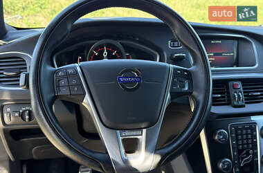 Хэтчбек Volvo V40 2014 в 