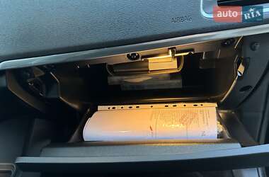 Хэтчбек Volvo V40 2014 в 